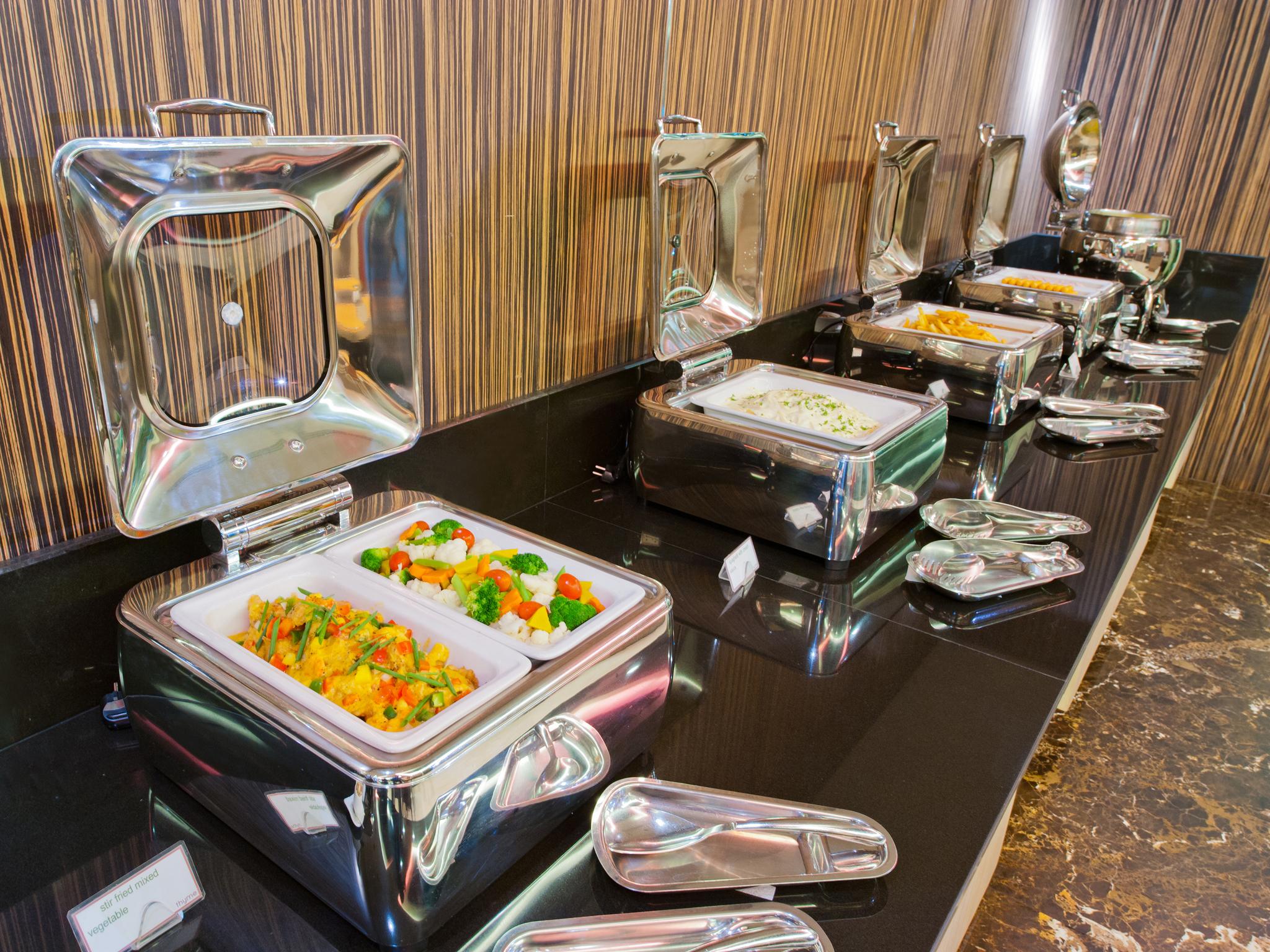 Kingston Suites Bangkok Ngoại thất bức ảnh